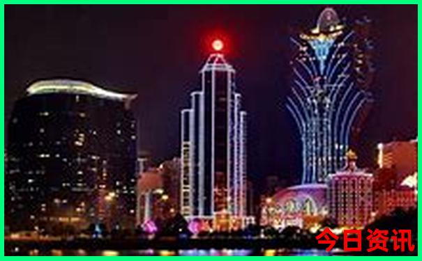 八月份去新疆旅游热不热